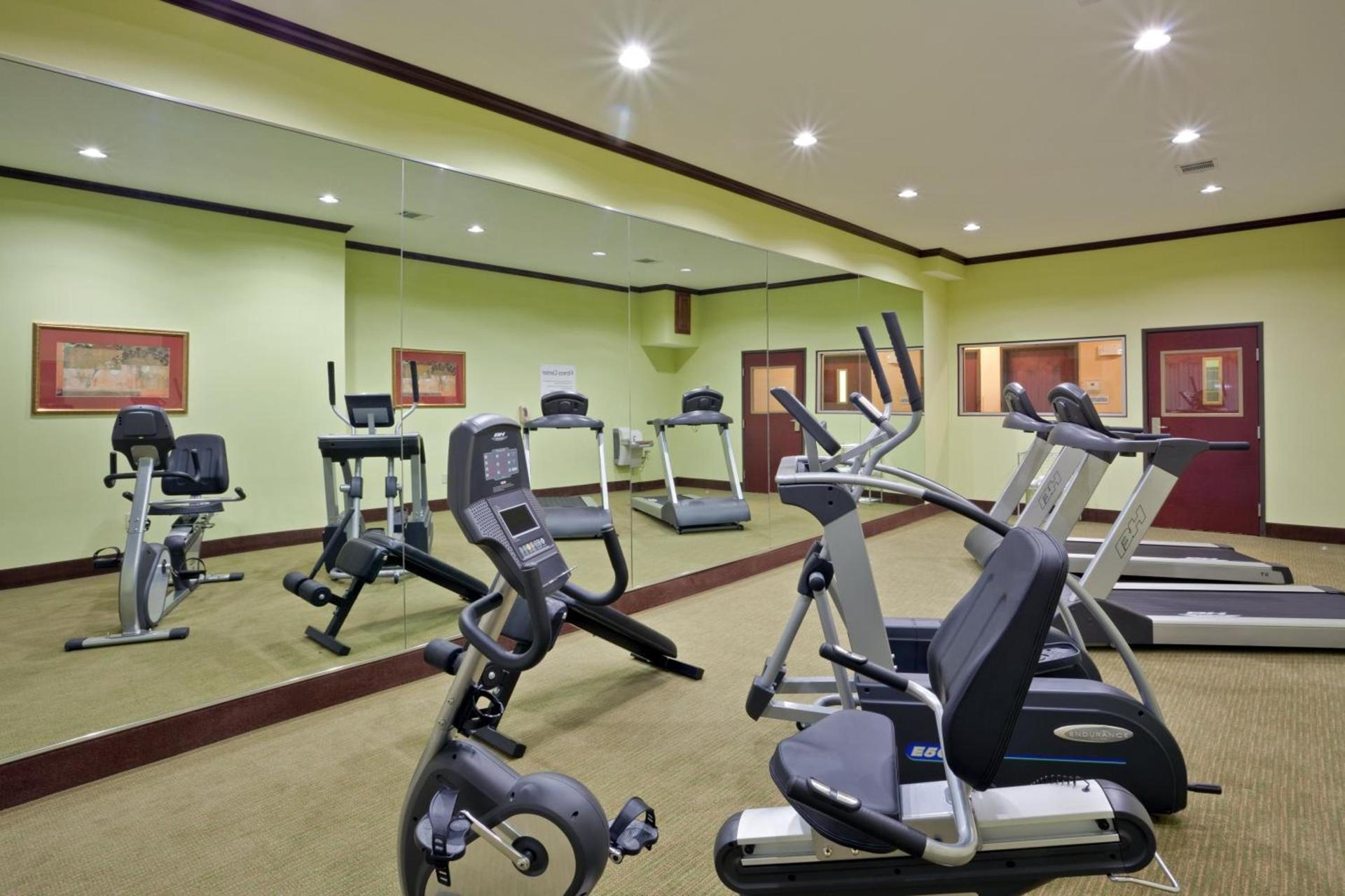 Holiday Inn Express Hotel & Suites Dumas by IHG photo 17
