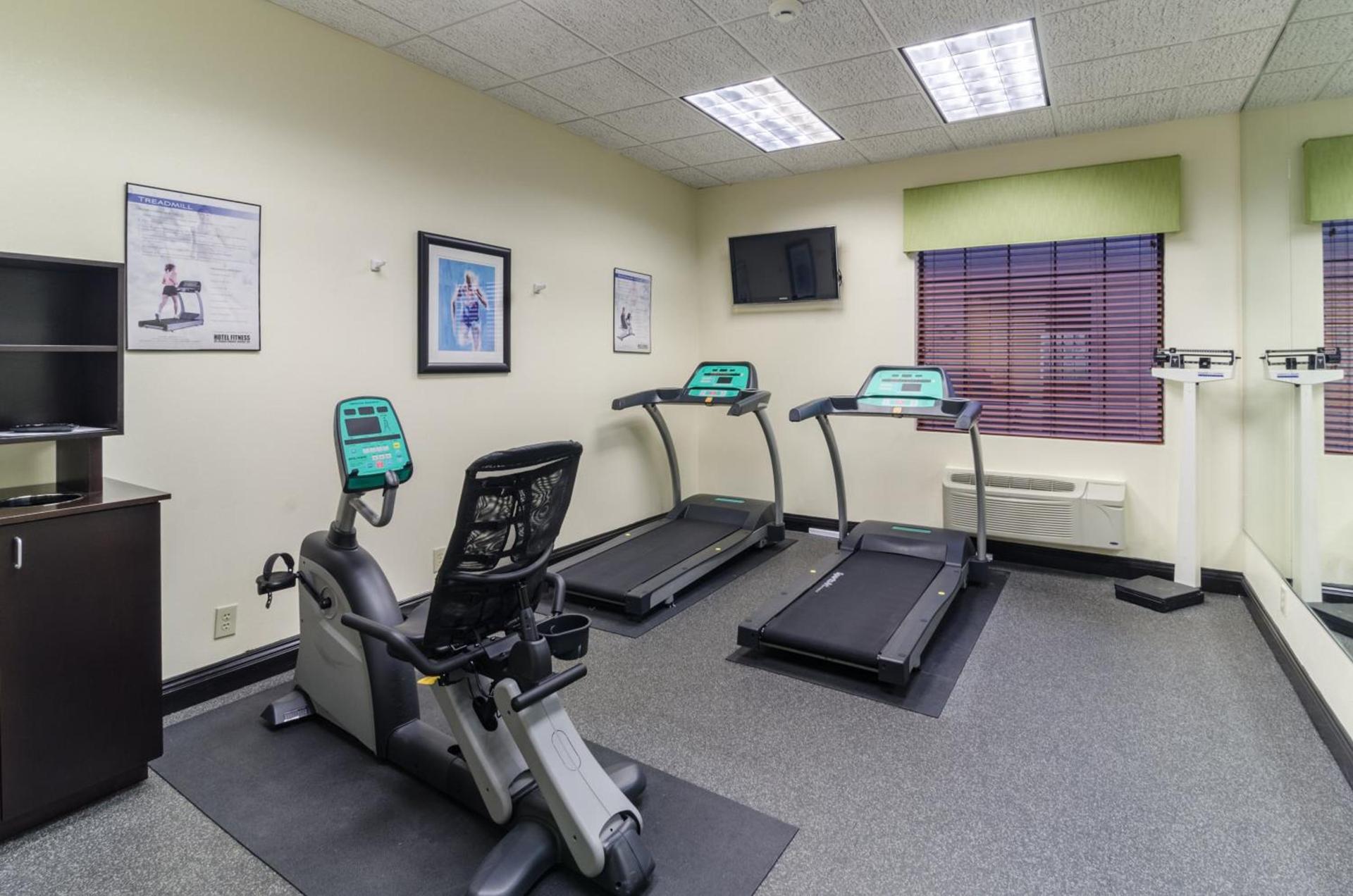 Holiday Inn Express Hotel & Suites Vinita by IHG photo 11