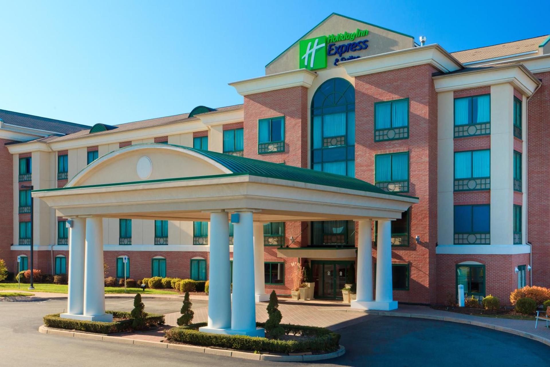 Holiday Inn Express Hotel & Suites Warwick-Providence Airport by IHG — hotel in Warwick