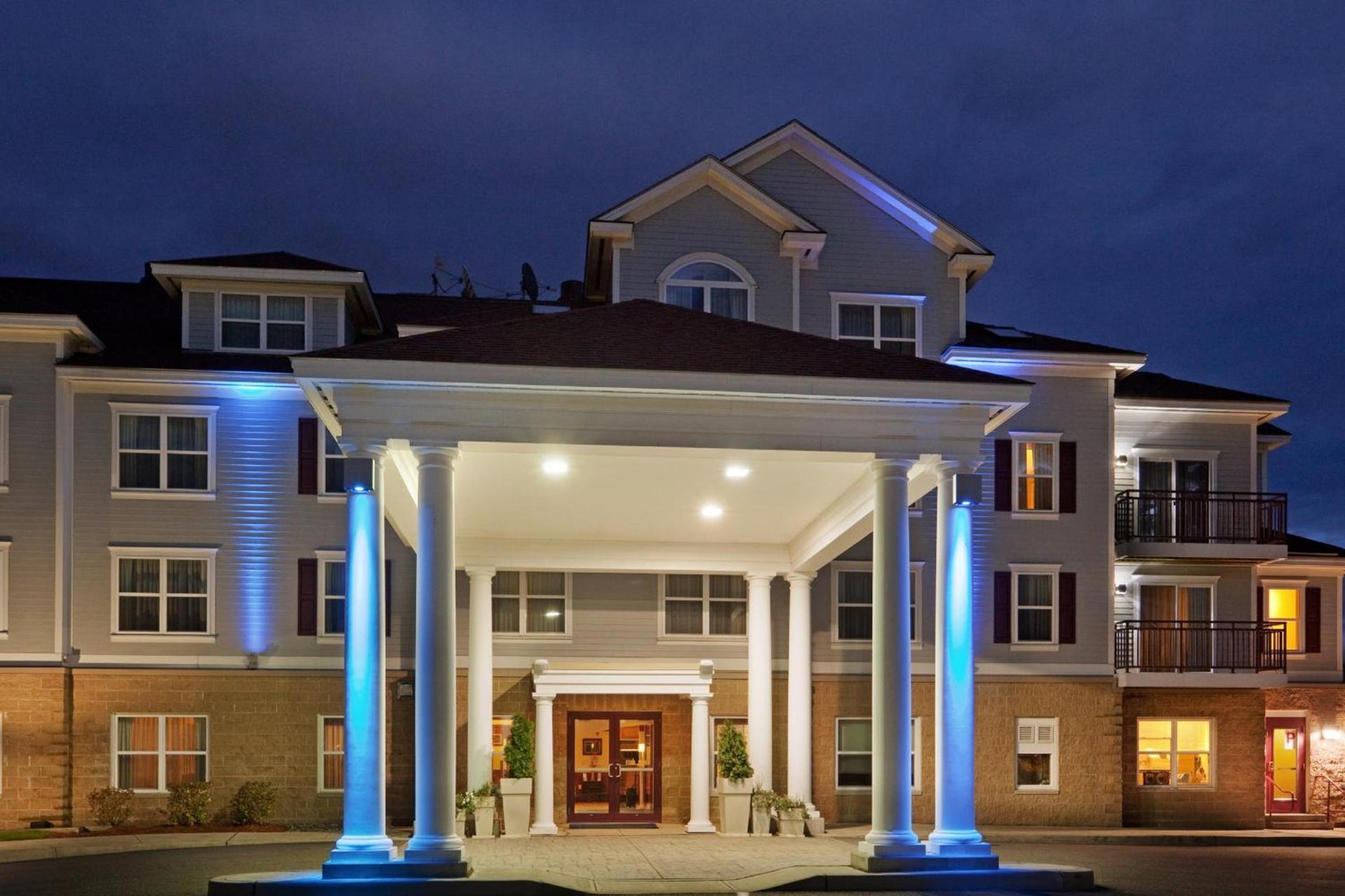 Holiday Inn Express Hotel & Suites White River Junction by IHG photo 26
