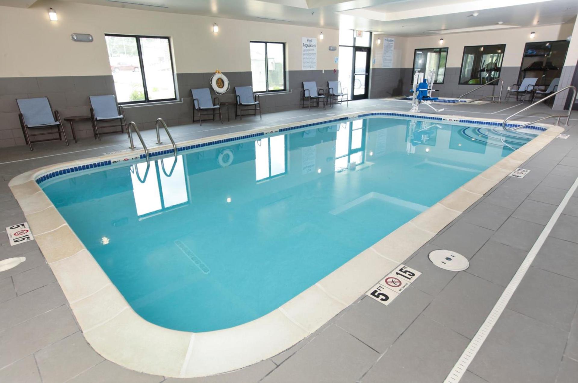 Holiday Inn Express & Suites Omaha South Ralston Arena by IHG photo 7