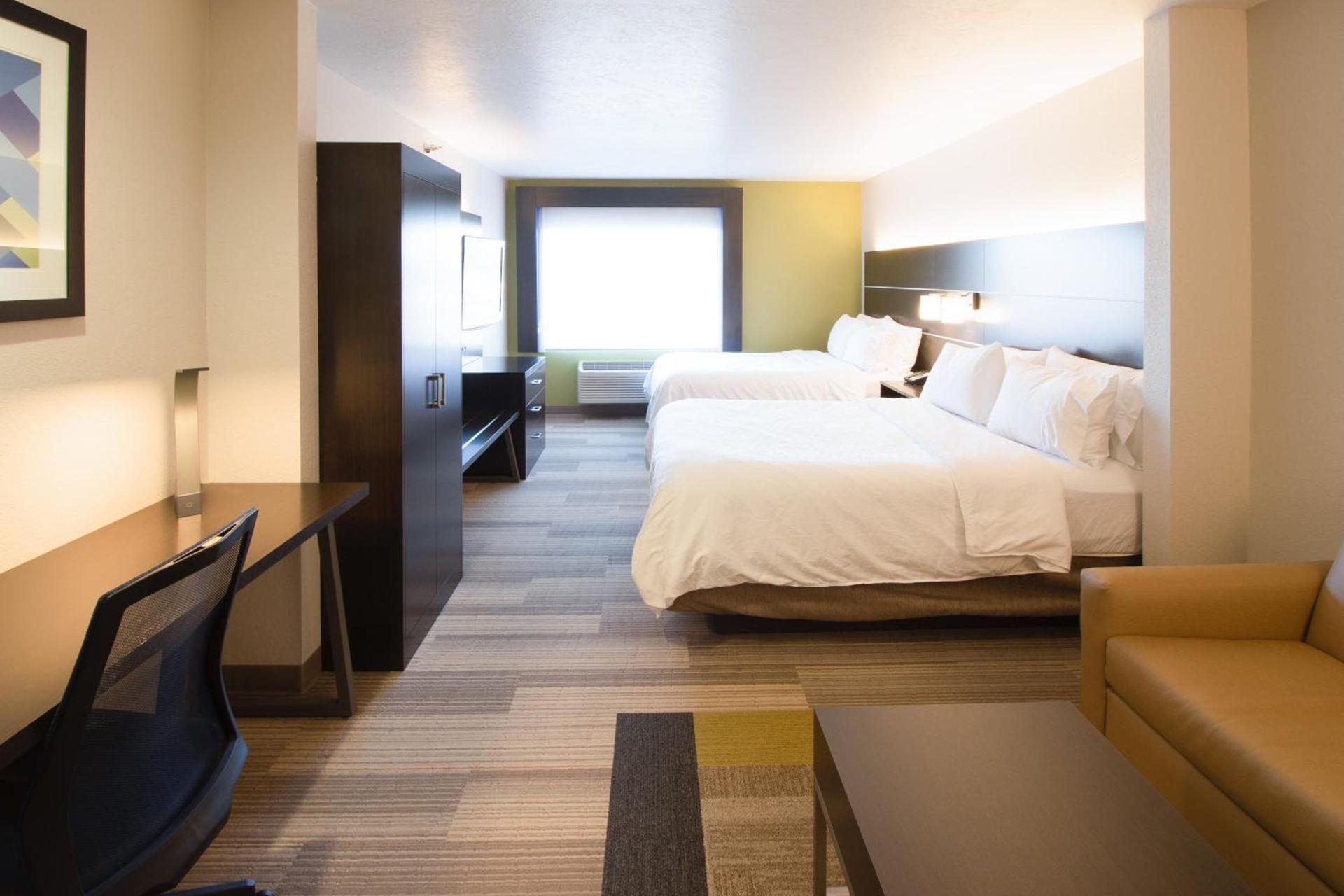 Holiday Inn Express & Suites - Worthington by IHG photo 33