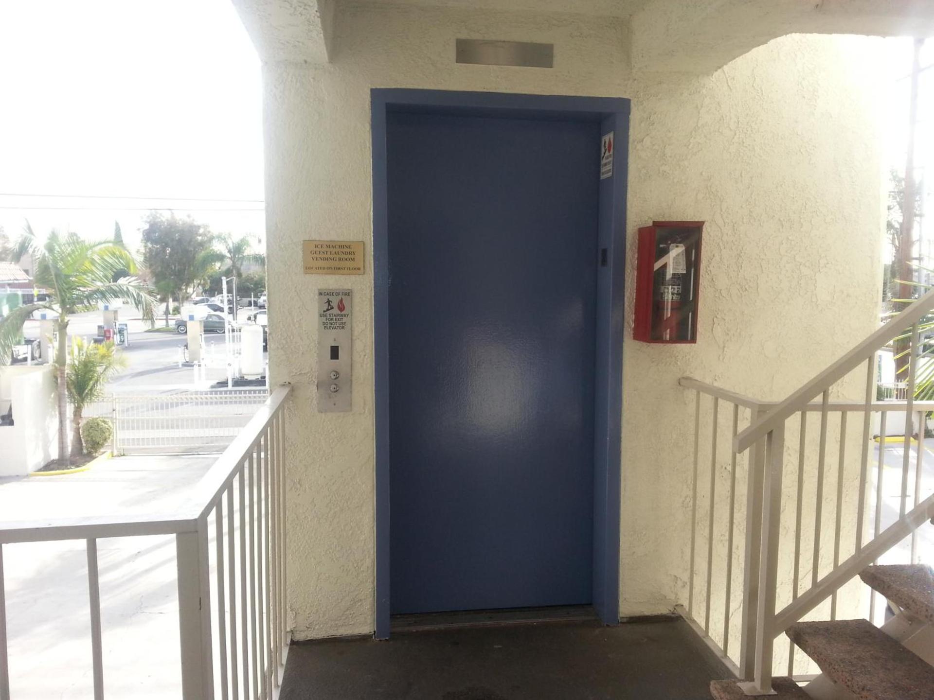 Motel 6 Bell Gardens, CA - Los Angeles photo 18