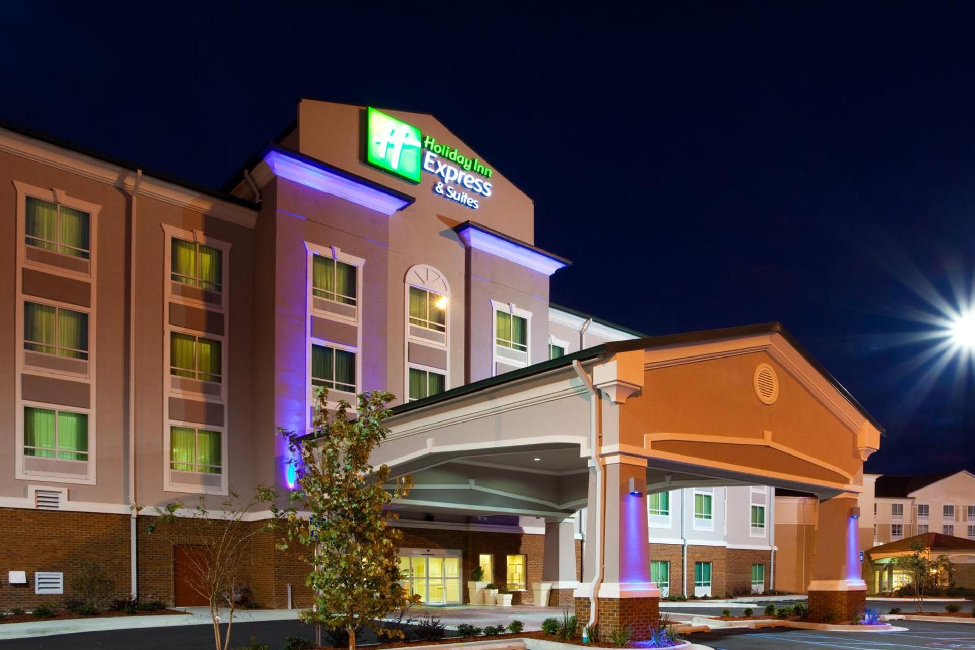 Holiday Inn Express & Suites - Valdosta by IHG photo 19