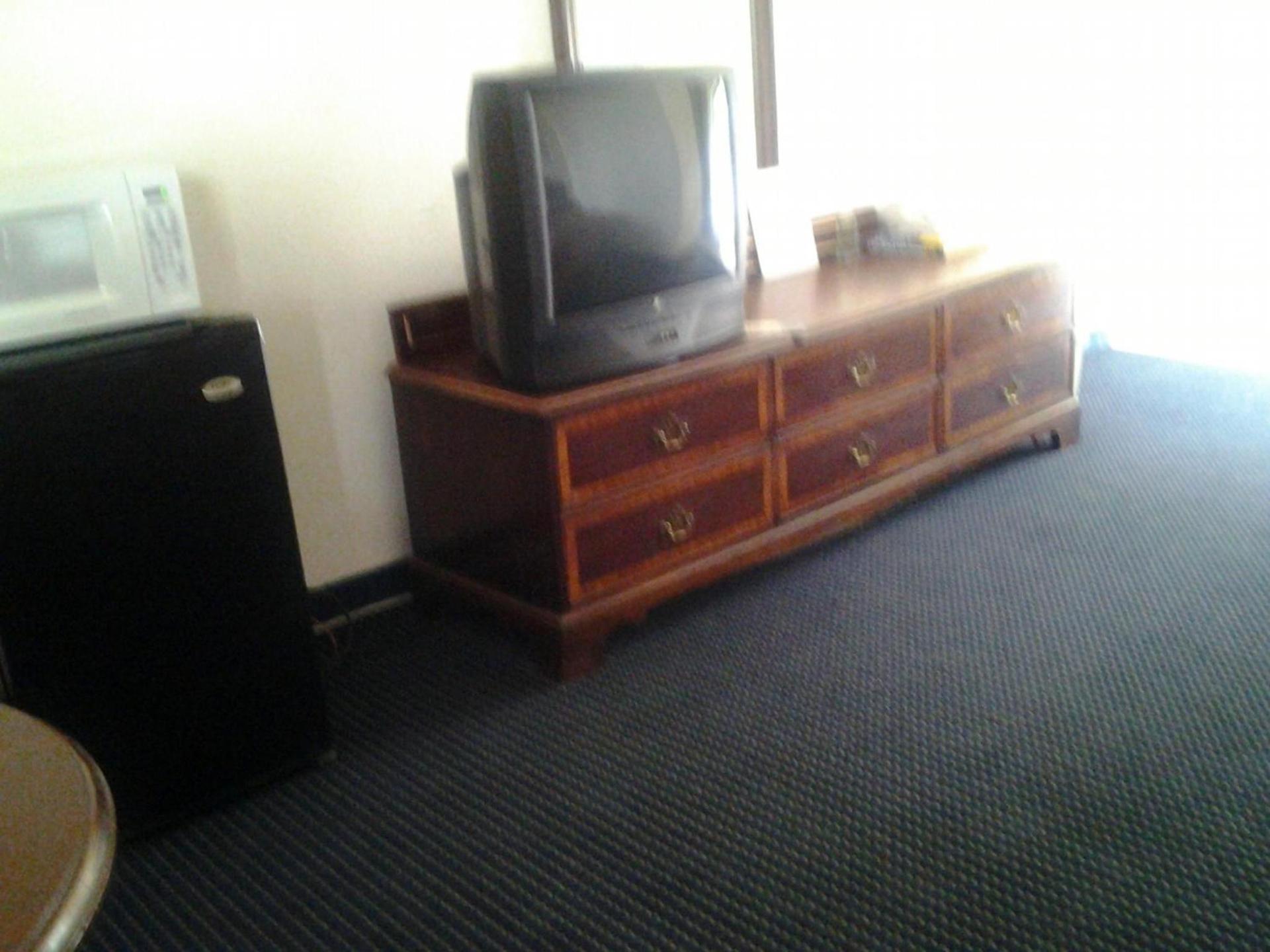 Budget Inn photo 15