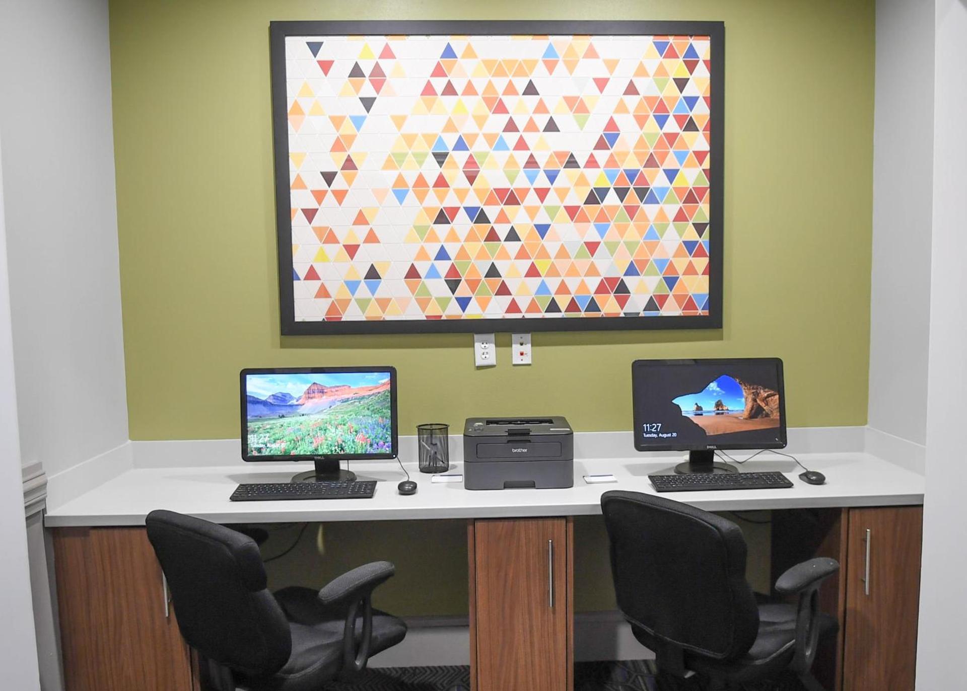 Holiday Inn Express & Suites - Valdosta by IHG photo 18