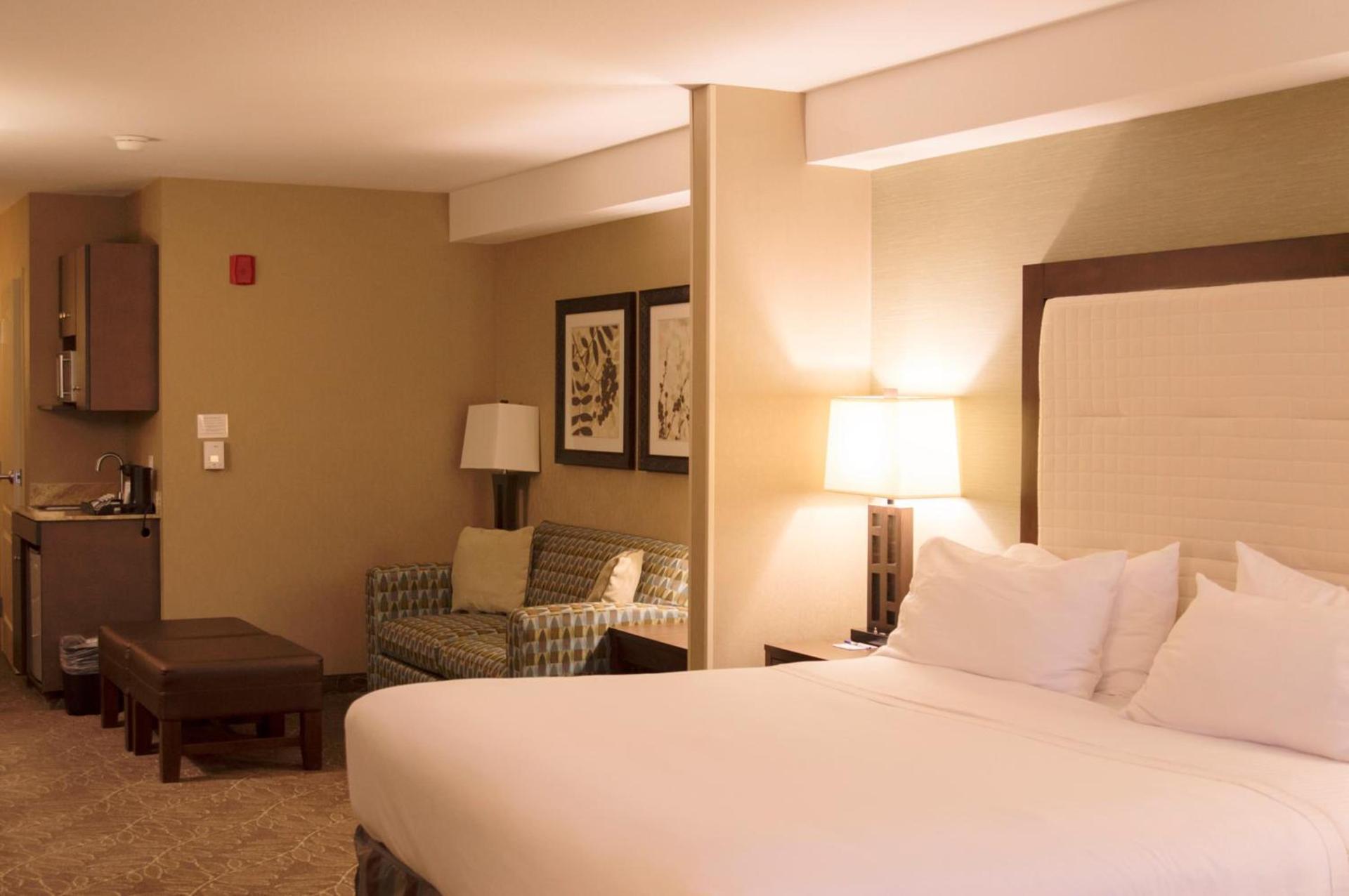 Holiday Inn Express & Suites Logan by IHG photo 31