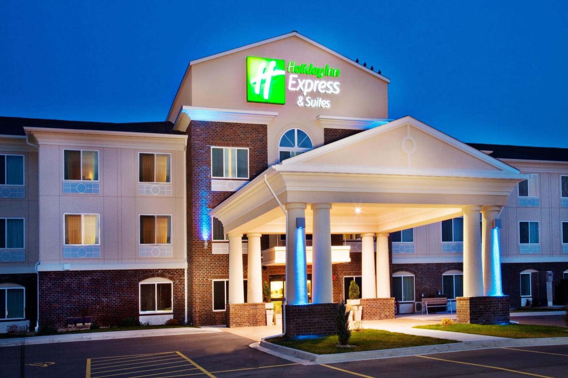 Holiday Inn Express Hotel & Suites - Dubuque West by IHG — hotel in Dubuque