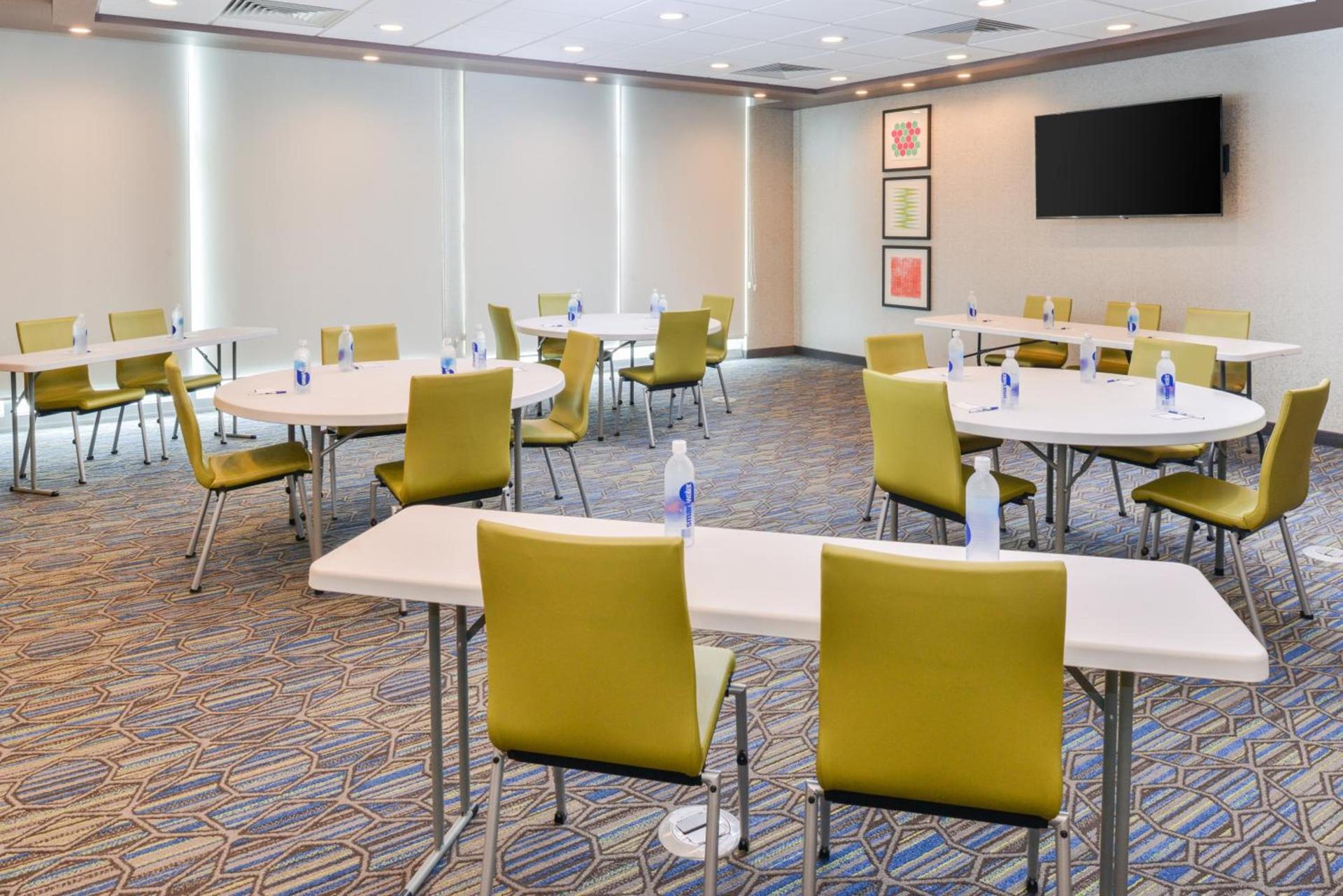Holiday Inn Express & Suites - Ogallala by IHG photo 39