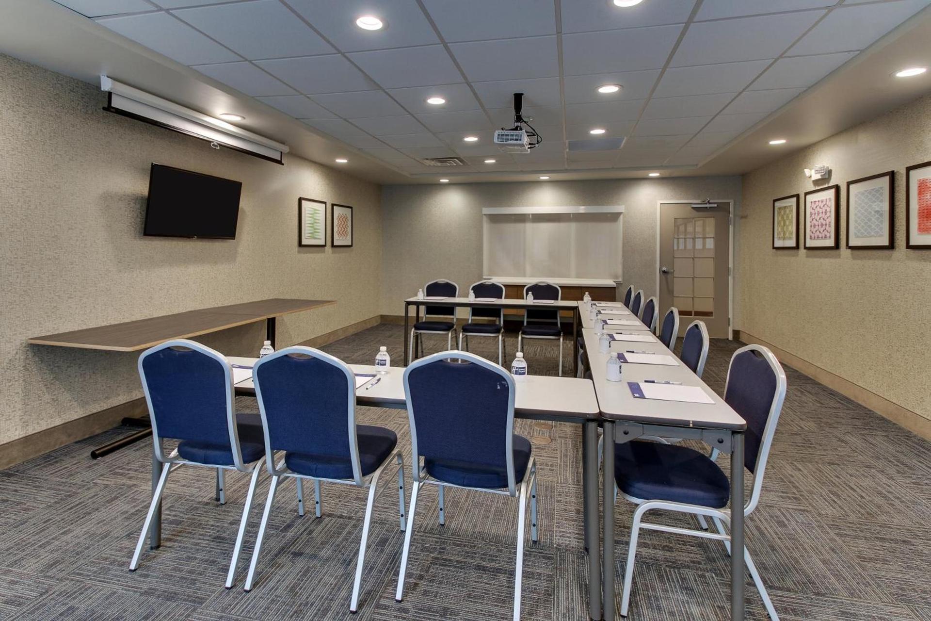 Holiday Inn Express & Suites Ithaca by IHG photo 2