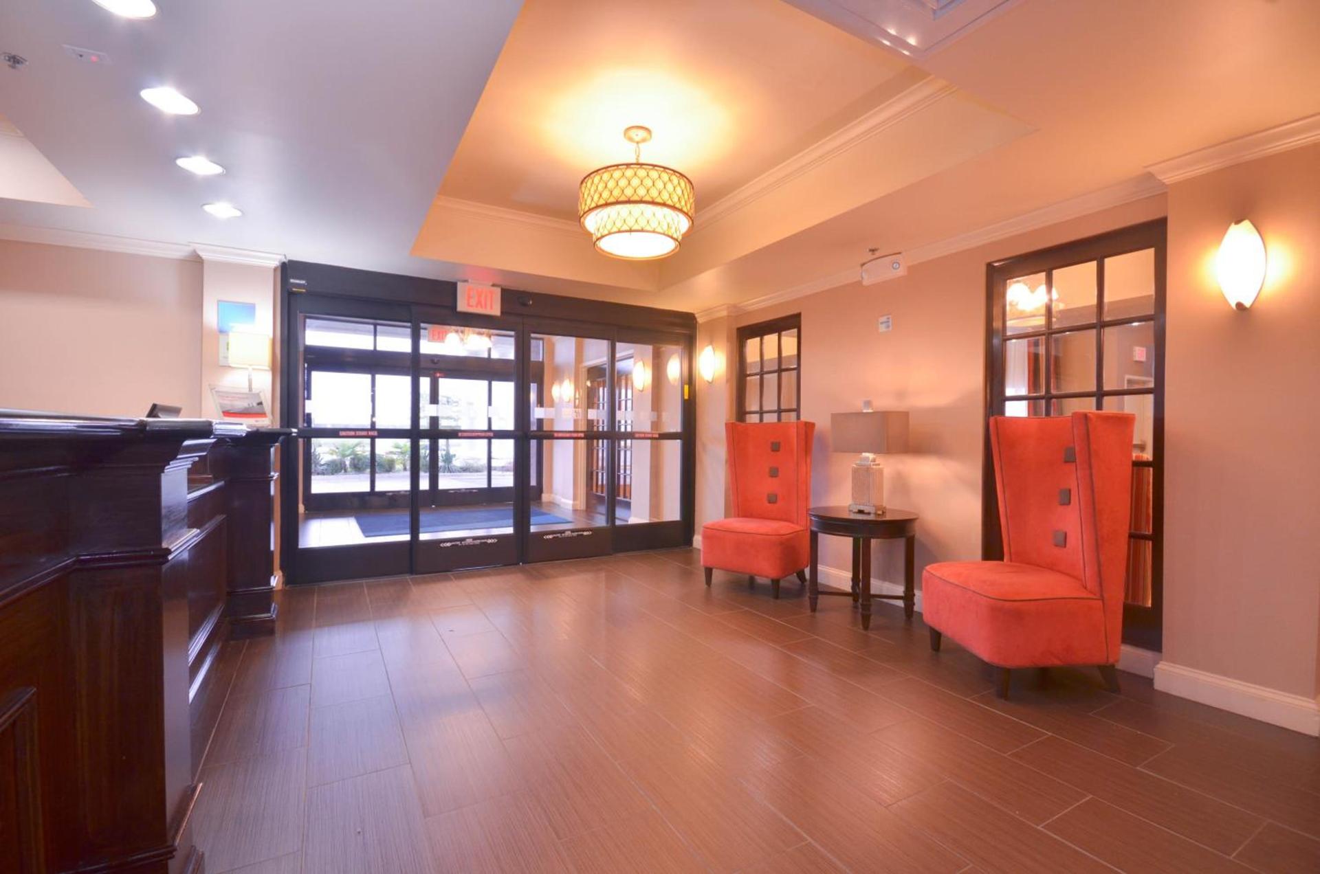 Holiday Inn Express & Suites Pine Bluff/Pines Mall by IHG photo 10