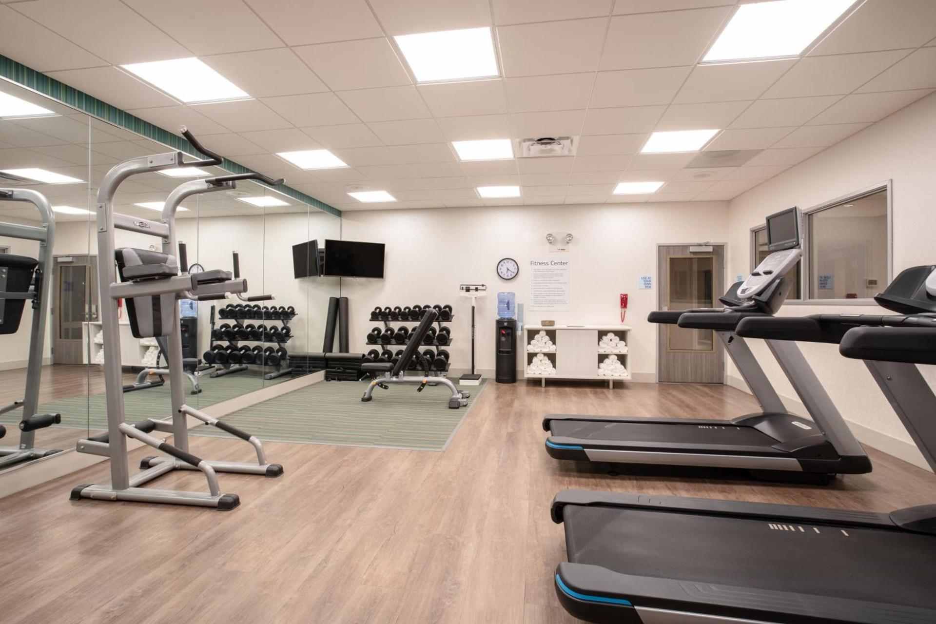 Holiday Inn Express & Suites - Denver NE - Brighton by IHG photo 17
