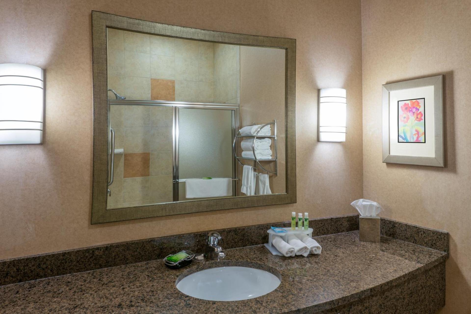 Holiday Inn Express Hotel Vernal by IHG photo 30