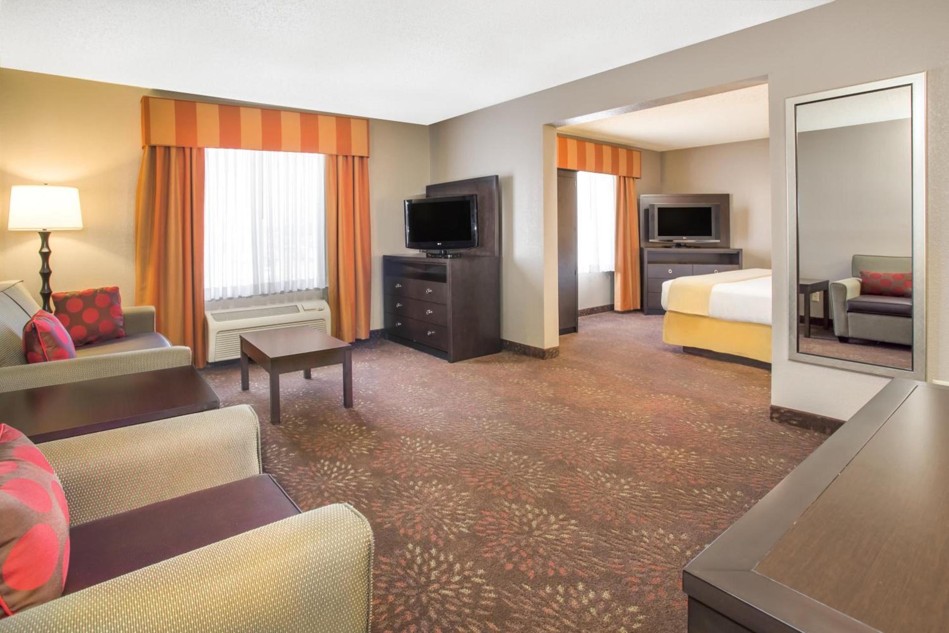 Muncie Place Hotel & Suites photo 19