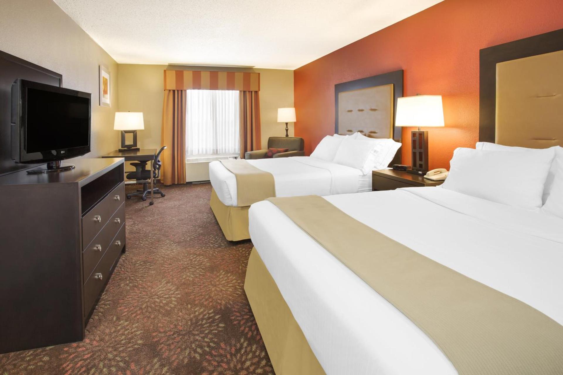 Muncie Place Hotel & Suites photo 22