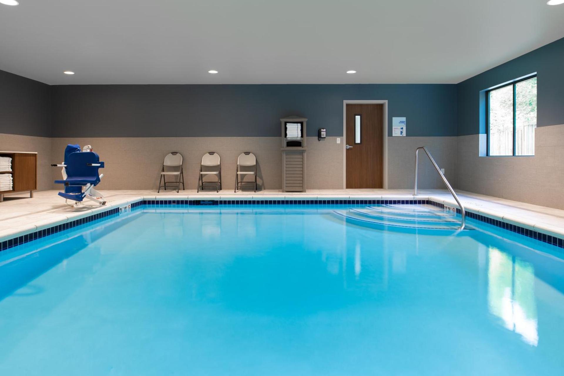 Holiday Inn Express & Suites - Camas by IHG photo 10
