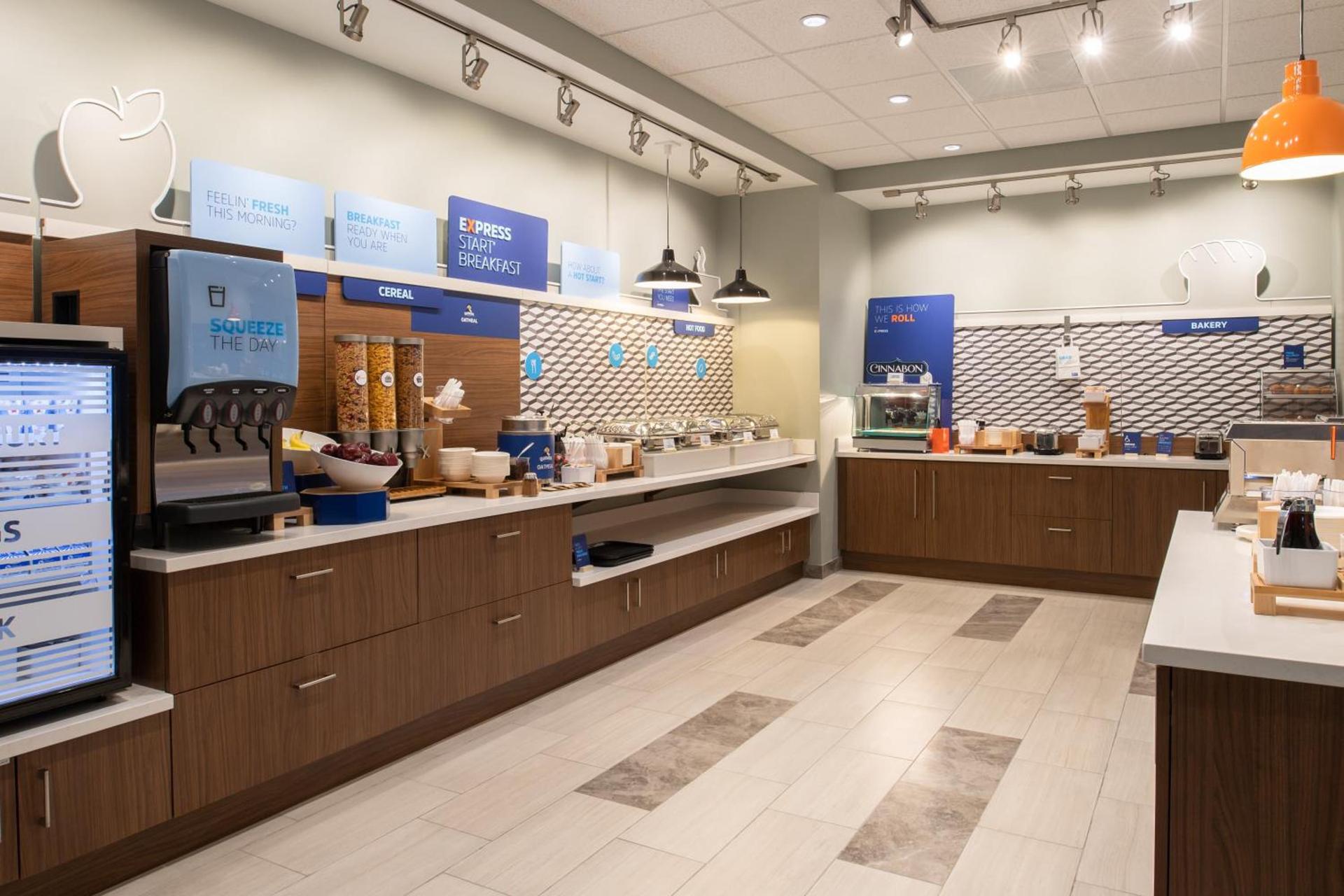 Holiday Inn Express & Suites - Camas by IHG photo 13