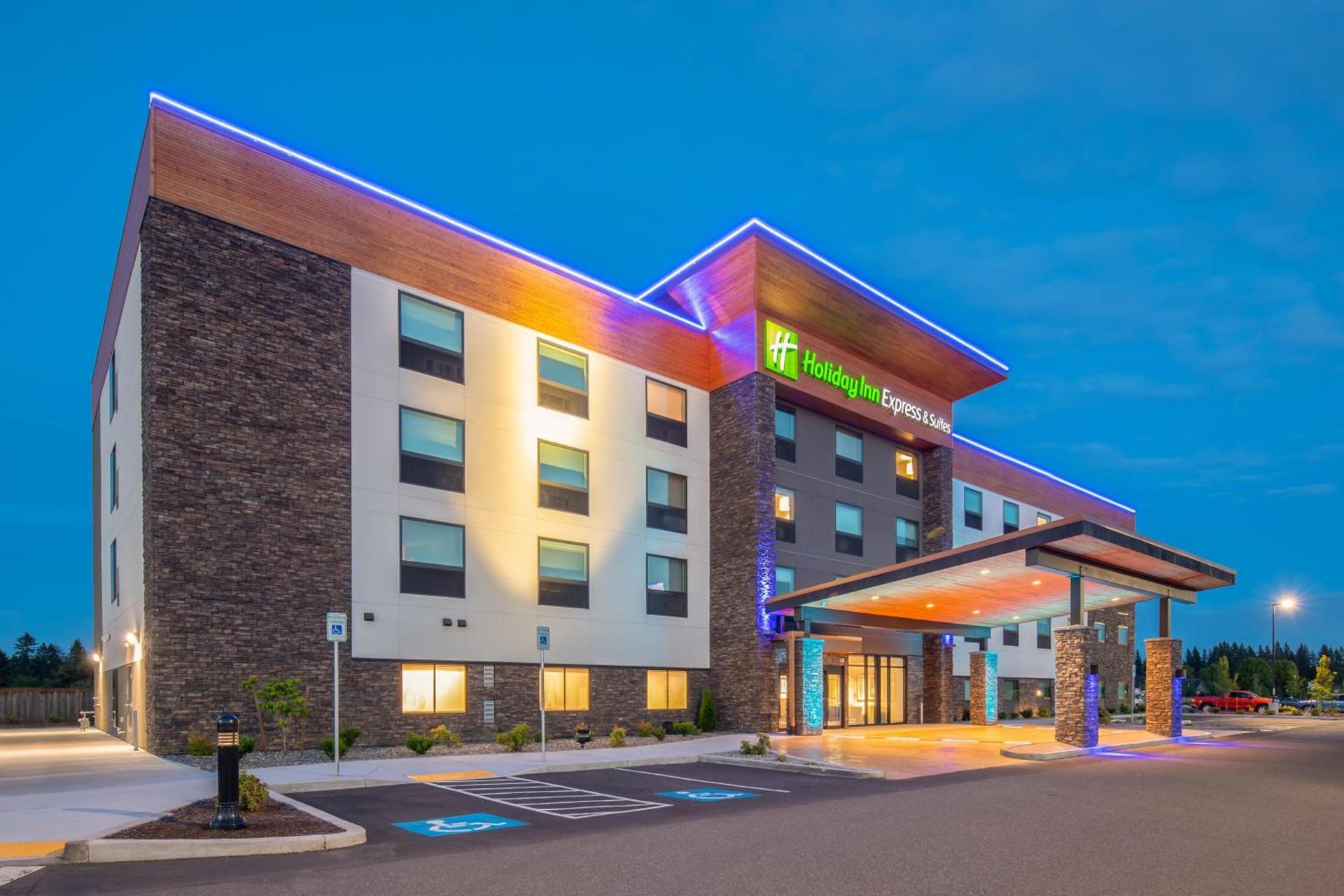 Holiday Inn Express & Suites - Camas by IHG photo 1