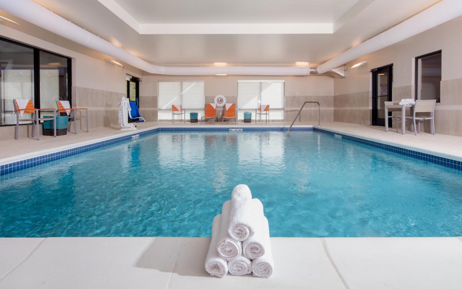 Holiday Inn Express East Peoria - Riverfront by IHG photo 27