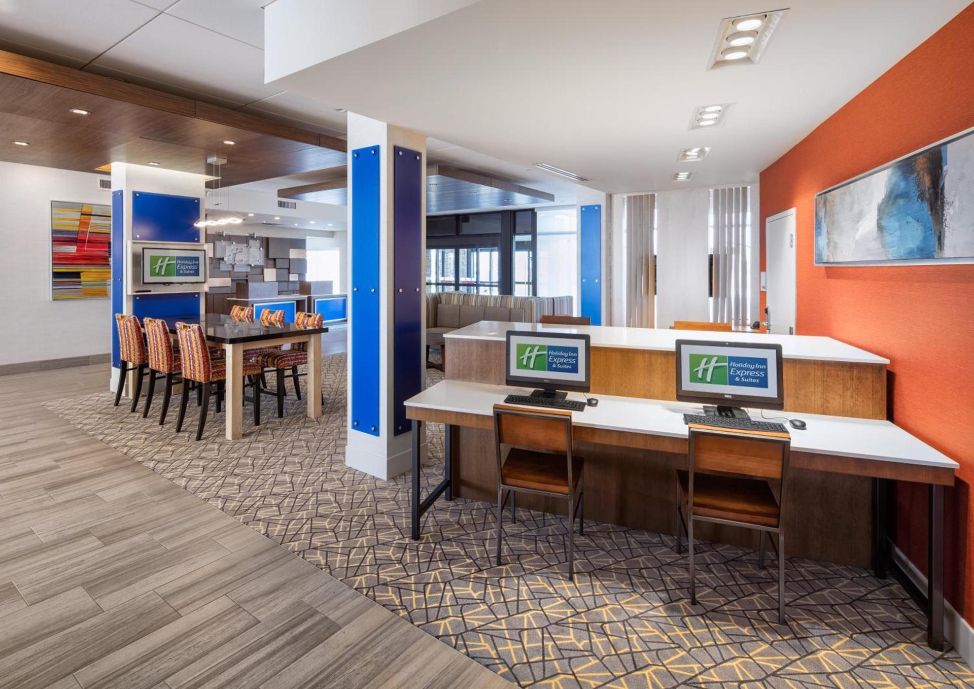Holiday Inn Express East Peoria - Riverfront by IHG photo 3