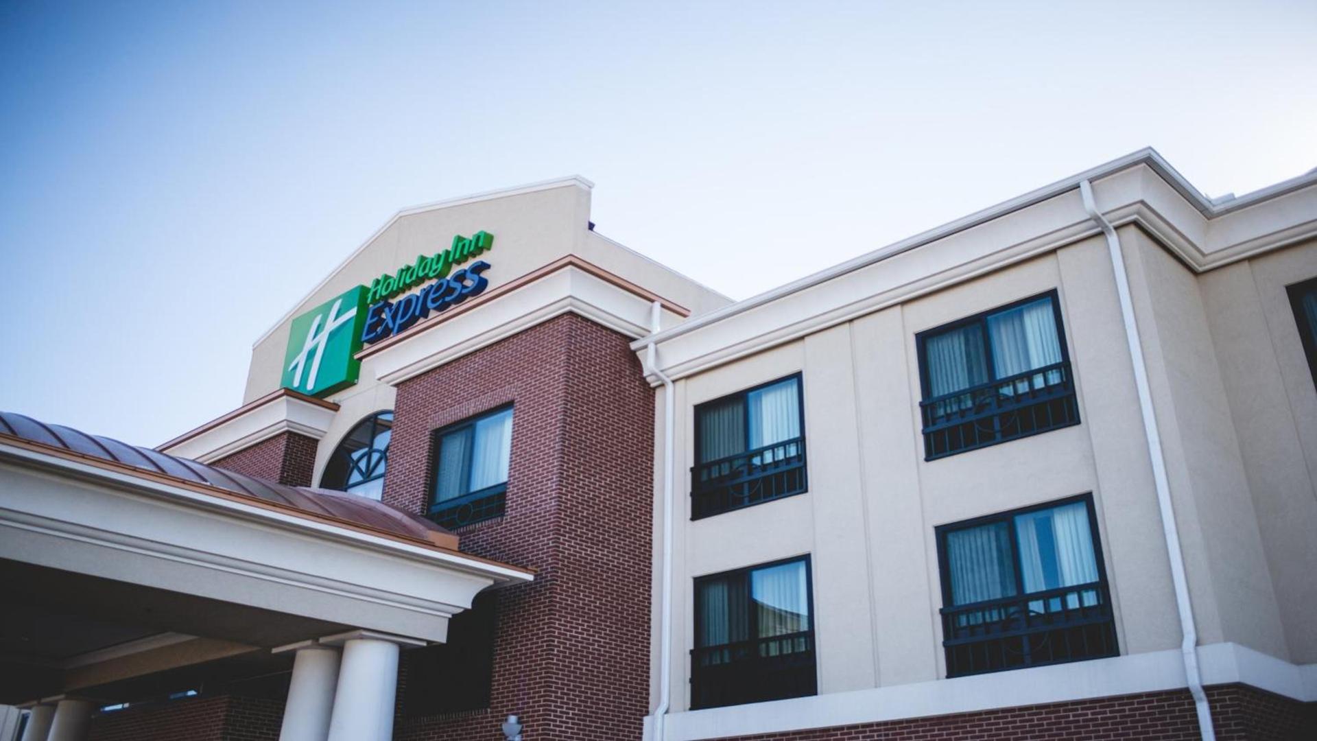 Holiday Inn Express & Suites Morton Peoria Area by IHG — hotel in Morton