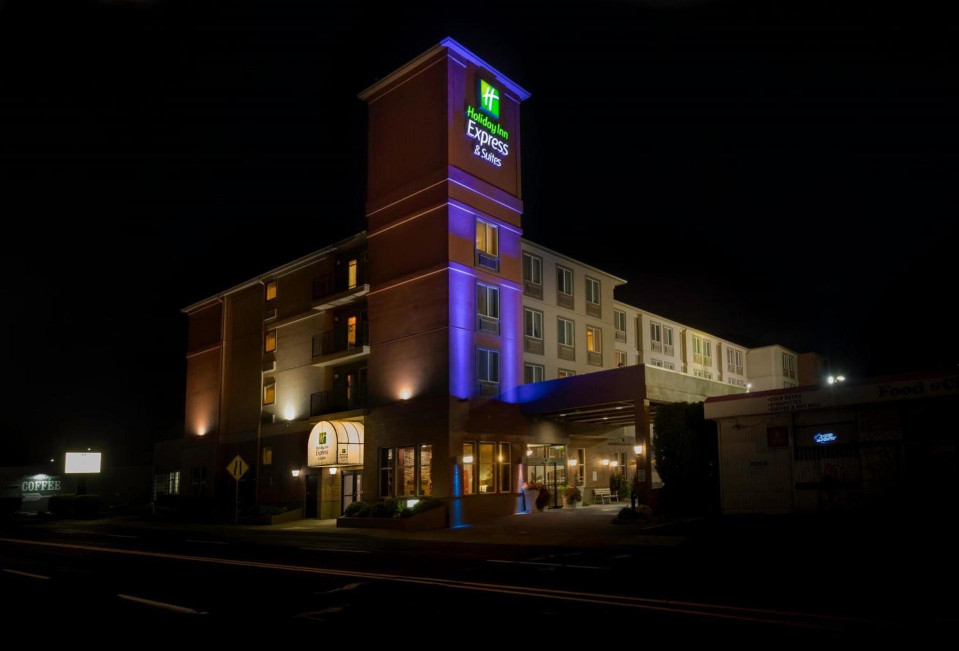 Holiday Inn Express Hotel & Suites Portland-Northwest Downtown by IHG photo 36