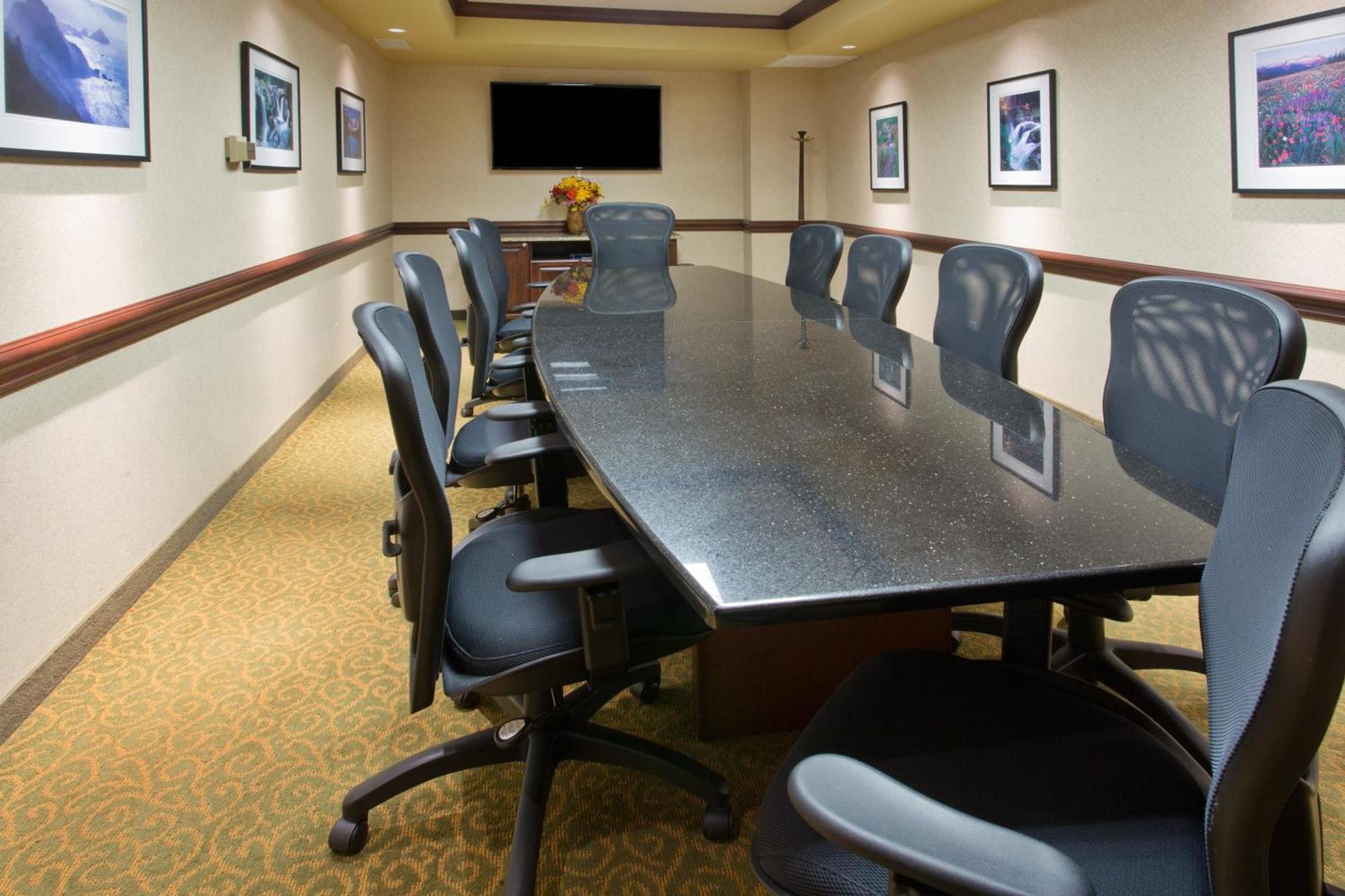 Holiday Inn Express Hotel & Suites Portland-Northwest Downtown by IHG photo 32