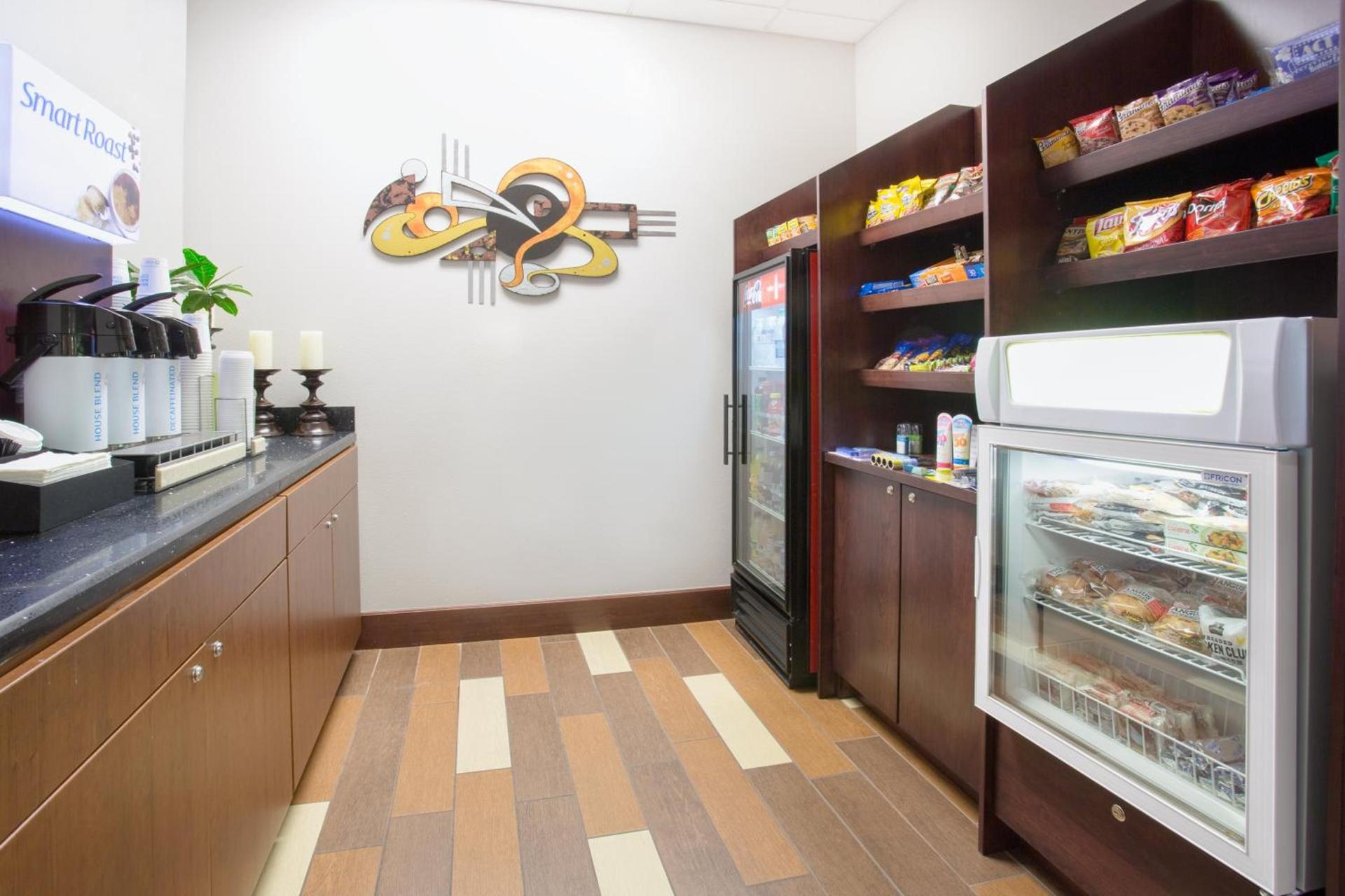 Holiday Inn Express & Suites Denver North - Thornton by IHG photo 16