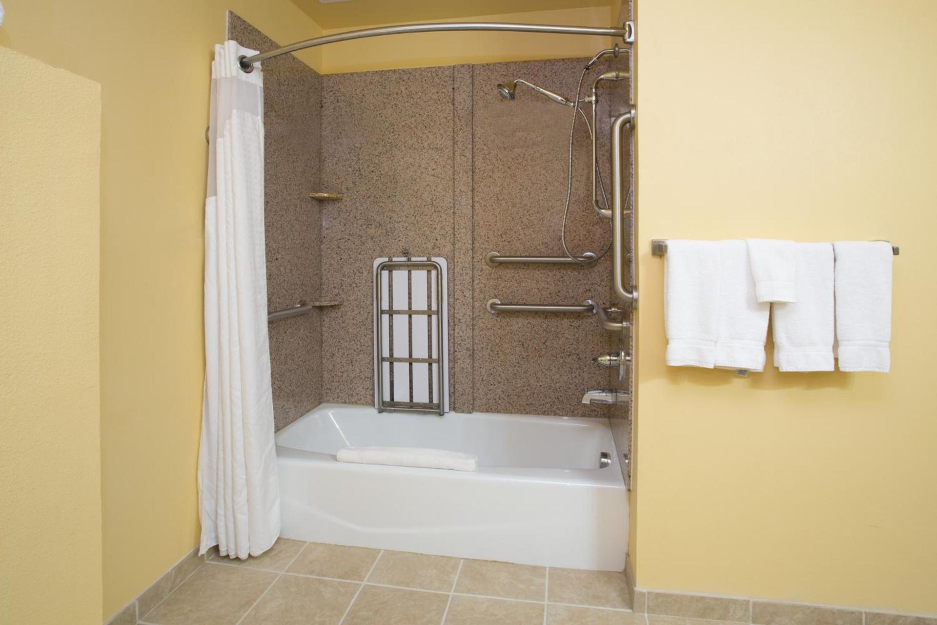 Holiday Inn Express & Suites Denver North - Thornton by IHG photo 22