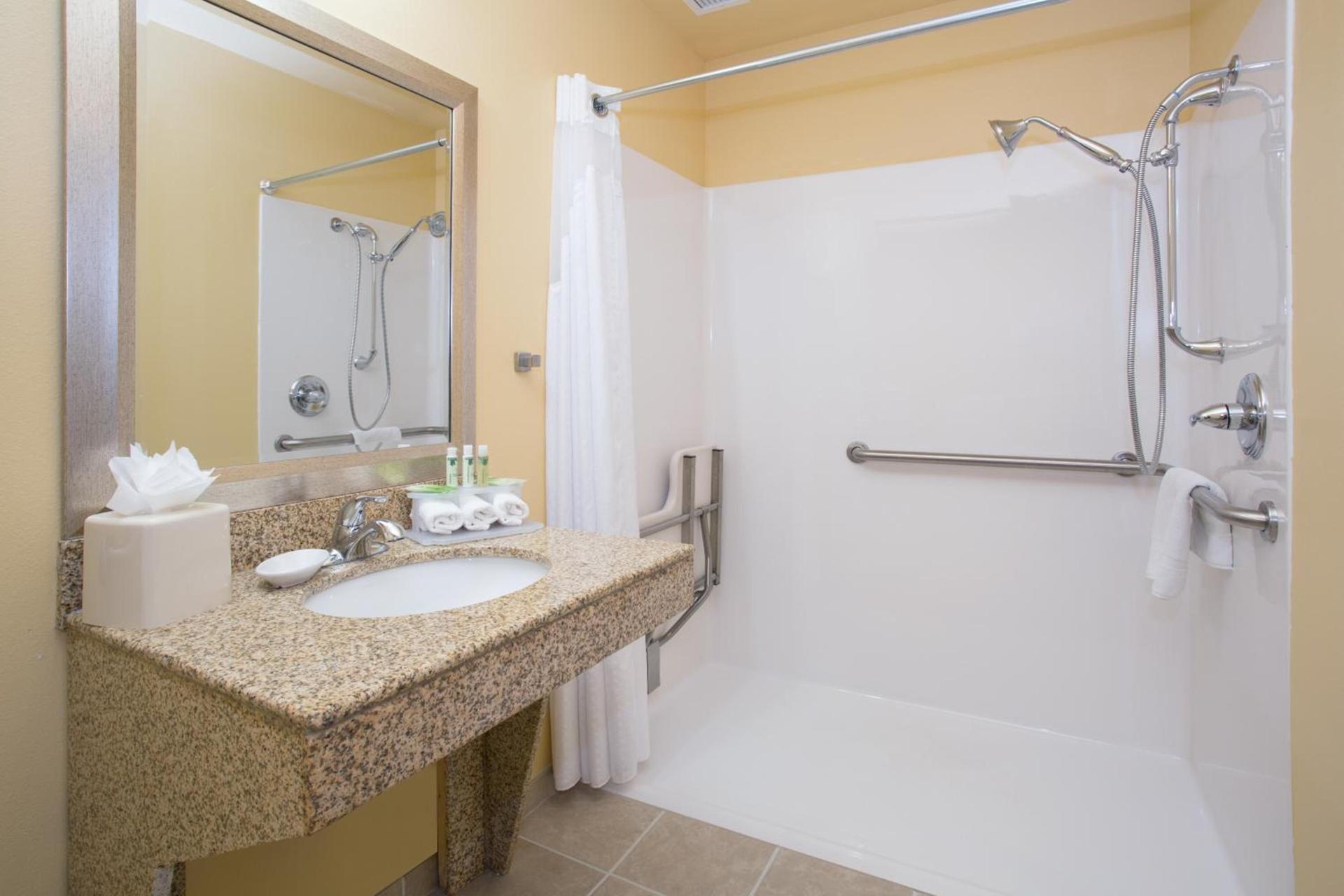 Holiday Inn Express & Suites Denver North - Thornton by IHG photo 24
