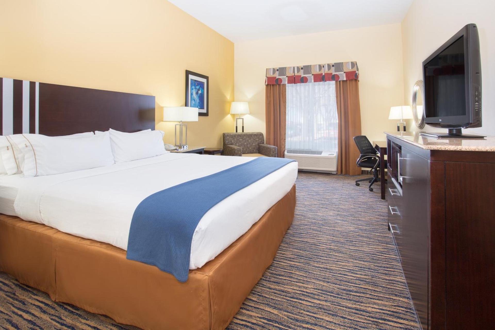Holiday Inn Express & Suites Denver North - Thornton by IHG photo 39