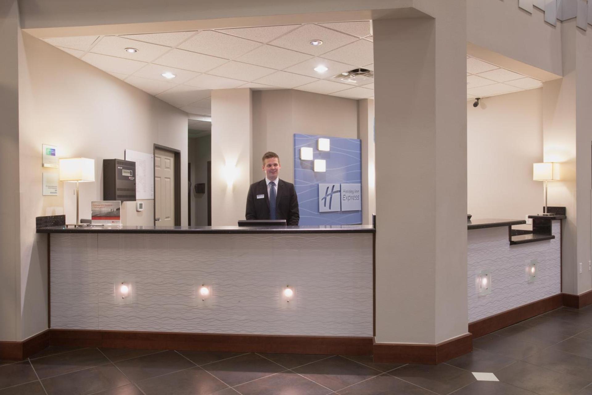 Holiday Inn Express & Suites Denver North - Thornton by IHG photo 7