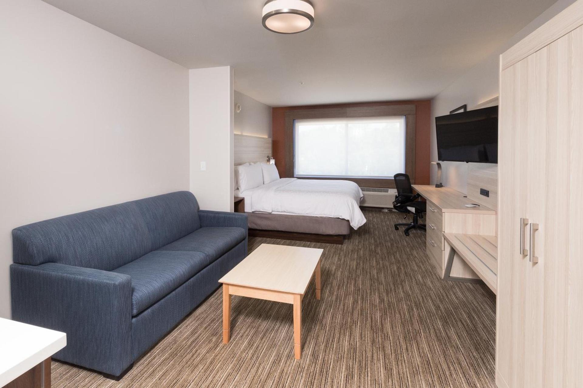 Holiday Inn Express & Suites - Portage by IHG photo 39