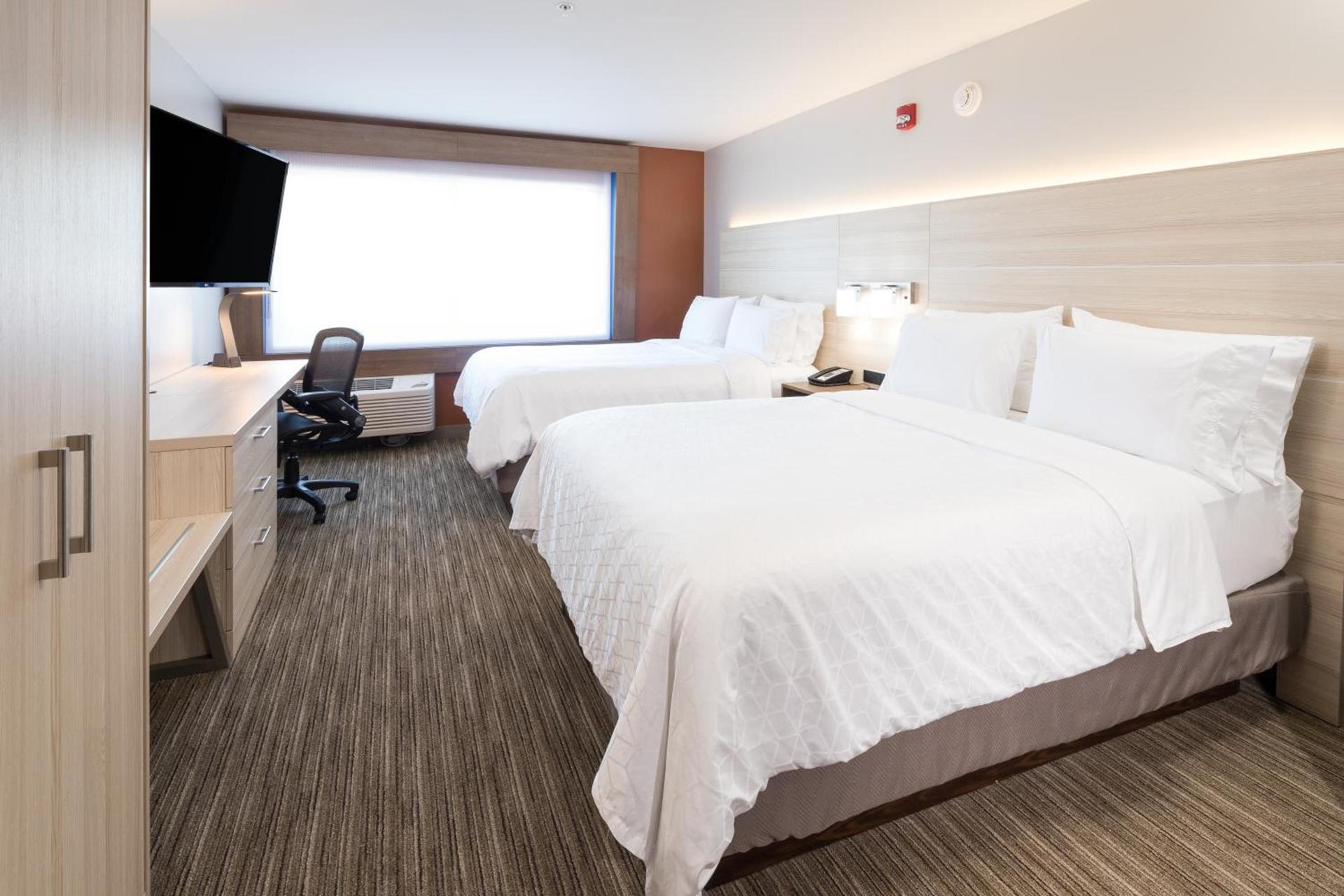 Holiday Inn Express & Suites - Portage by IHG photo 43