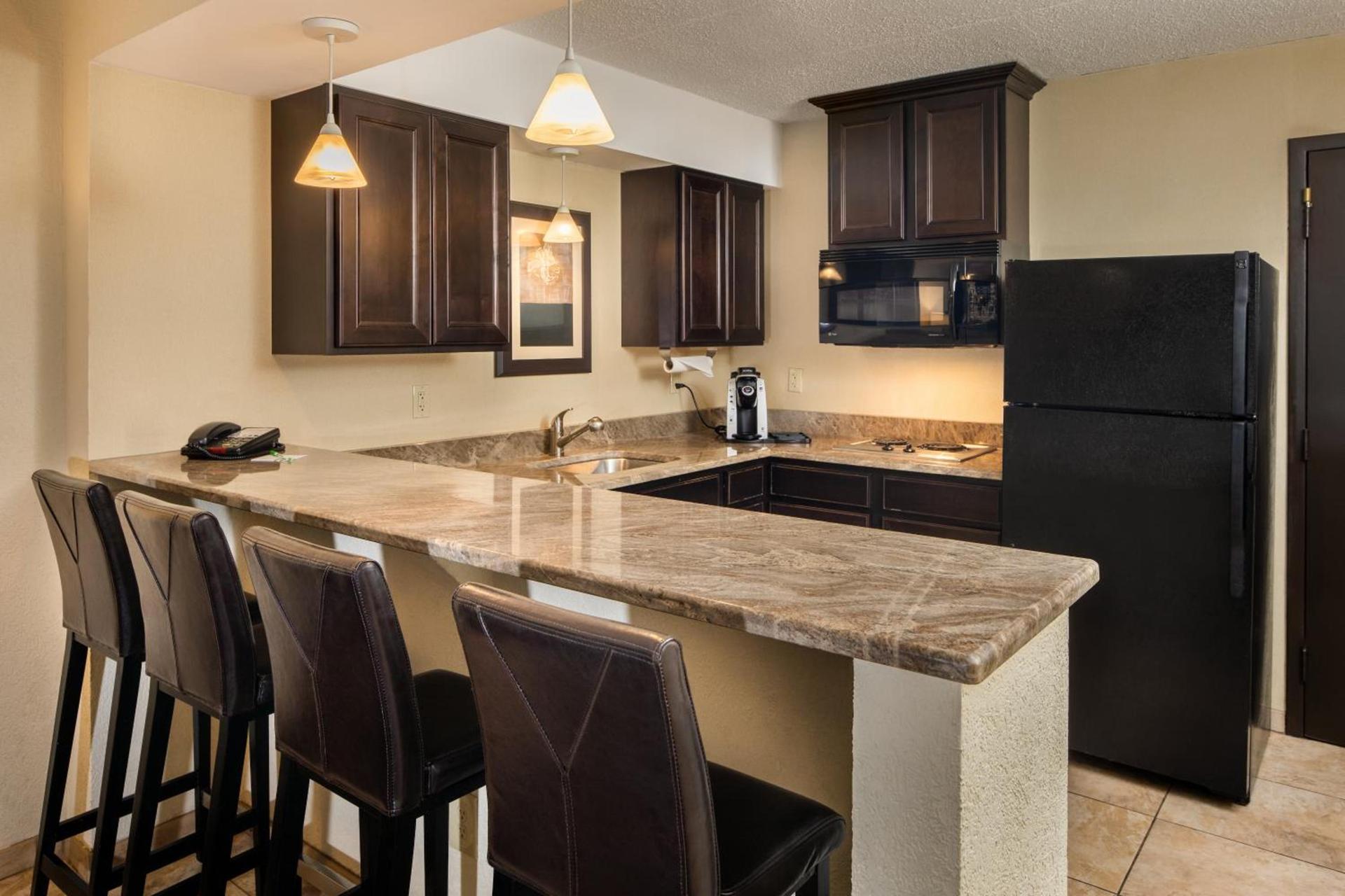 Holiday Inn and Suites Charleston West by IHG photo 32