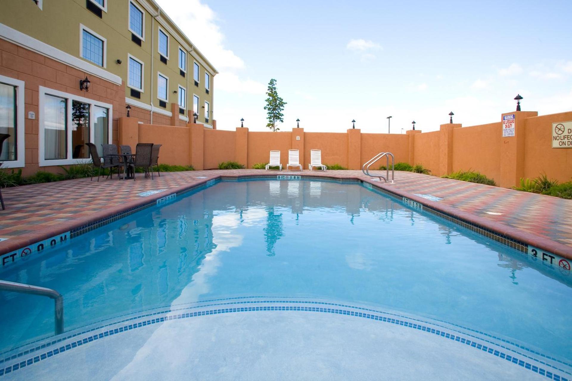 Holiday Inn Express & Suites - Jourdanton-Pleasanton by IHG photo 18