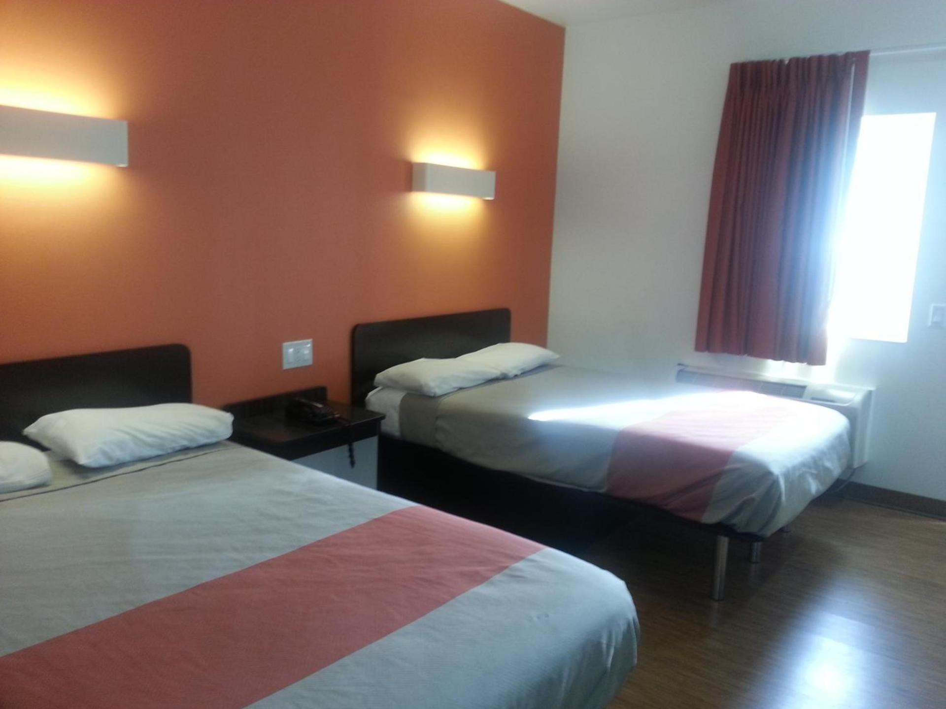 Motel 6 Bell Gardens, CA - Los Angeles photo 19