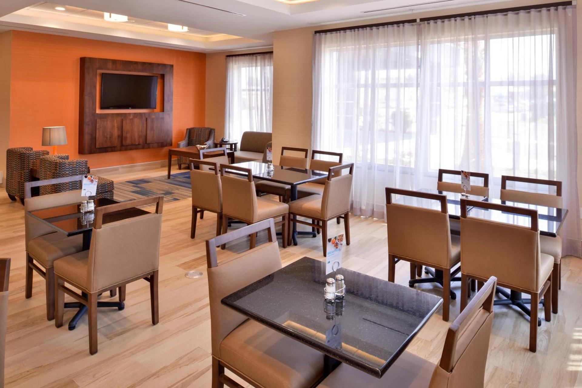 Holiday Inn Express Hotels & Suites Loma Linda by IHG photo 11