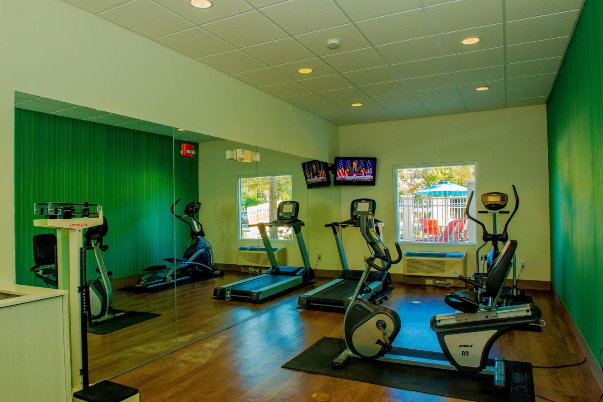 Holiday Inn Express St. Petersburg North / I-275 by IHG photo 28