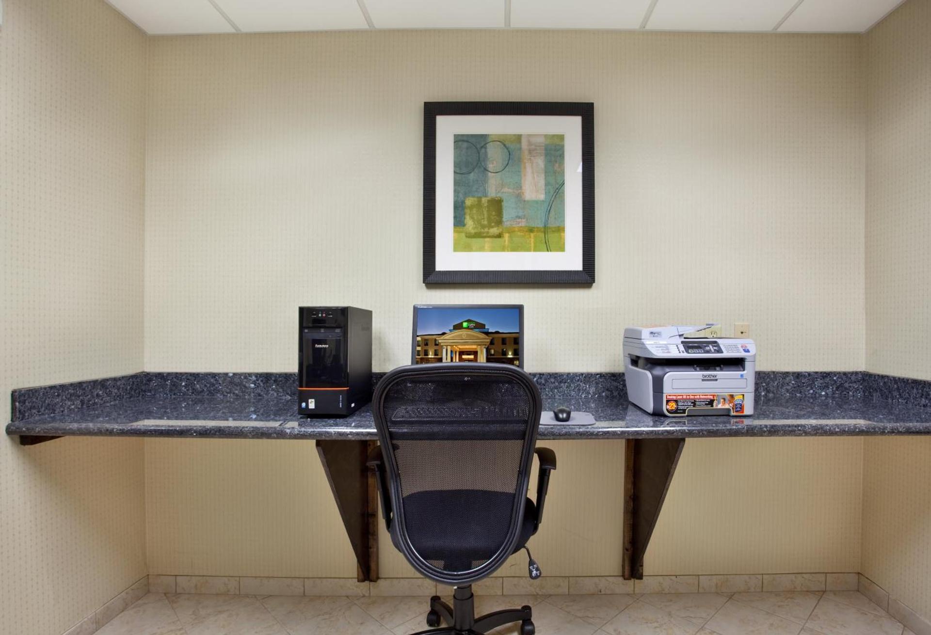 Holiday Inn Express Hotel & Suites Picayune by IHG photo 16
