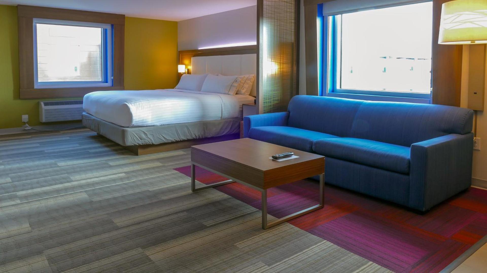 Holiday Inn Express & Suites Miami Airport East by IHG photo 58