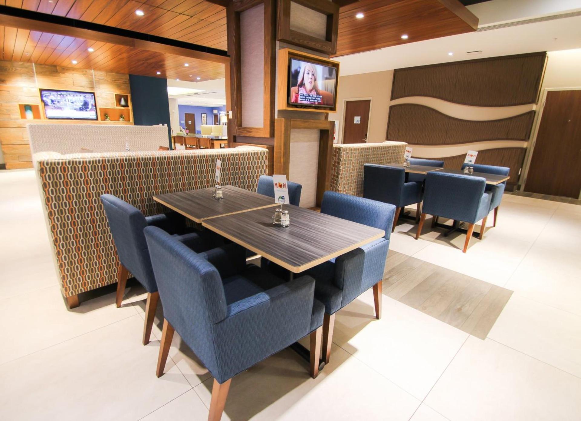 Holiday Inn Express & Suites Miami Airport East by IHG photo 7