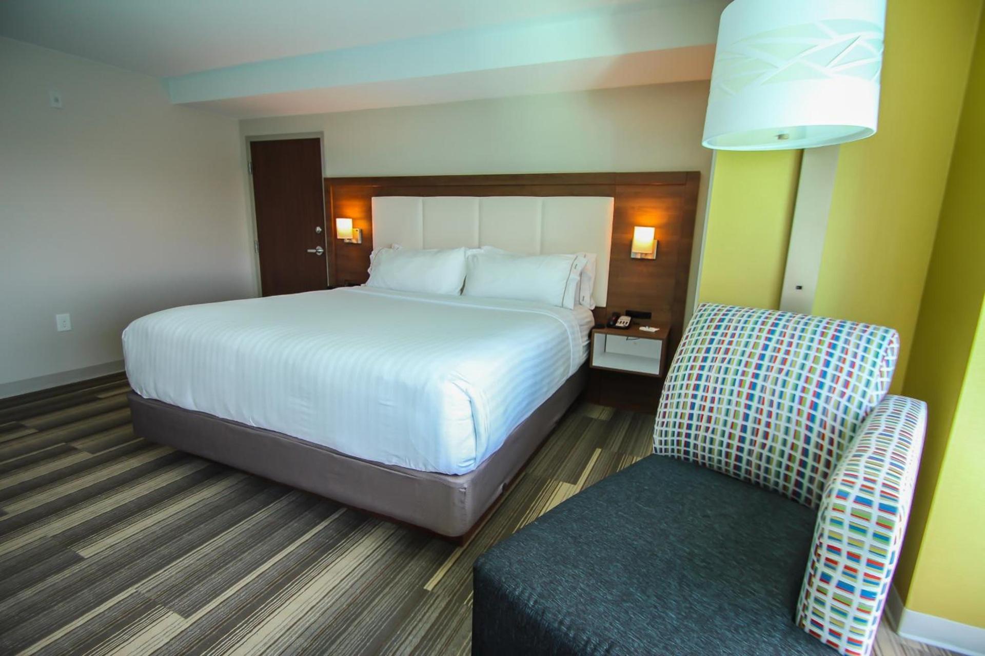 Holiday Inn Express & Suites Miami Airport East by IHG photo 23