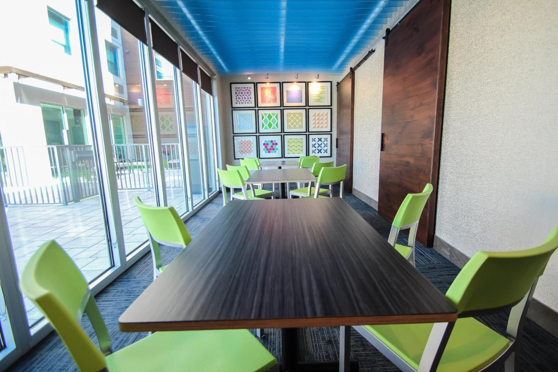 Holiday Inn Express & Suites Miami Airport East by IHG photo 47