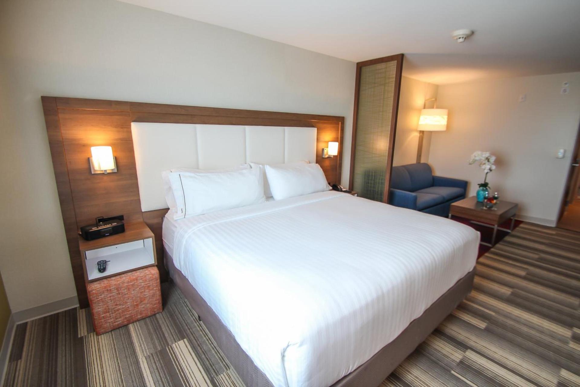 Holiday Inn Express & Suites Miami Airport East by IHG photo 33