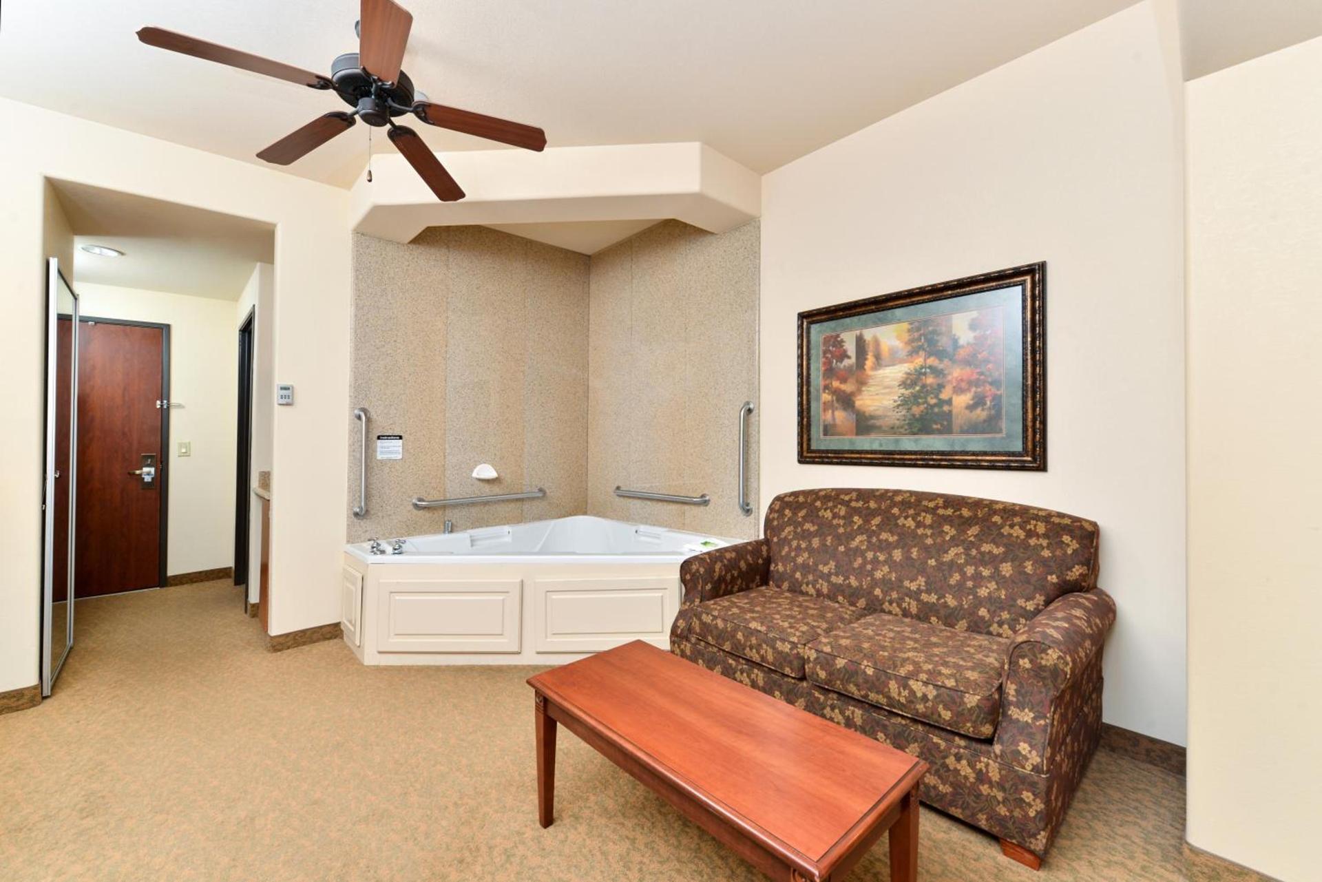 Holiday Inn Express Hotel & Suites Las Cruces by IHG photo 41