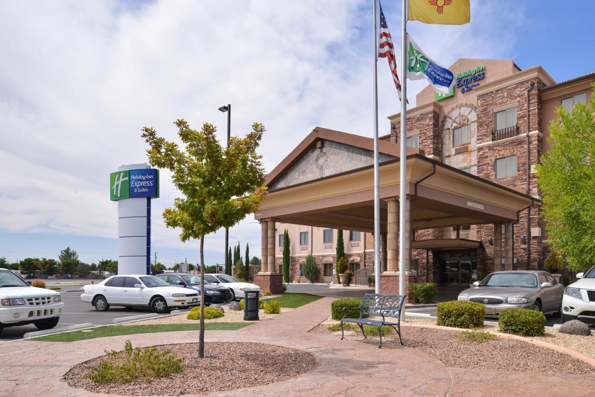 Holiday Inn Express Hotel & Suites Las Cruces by IHG photo 1
