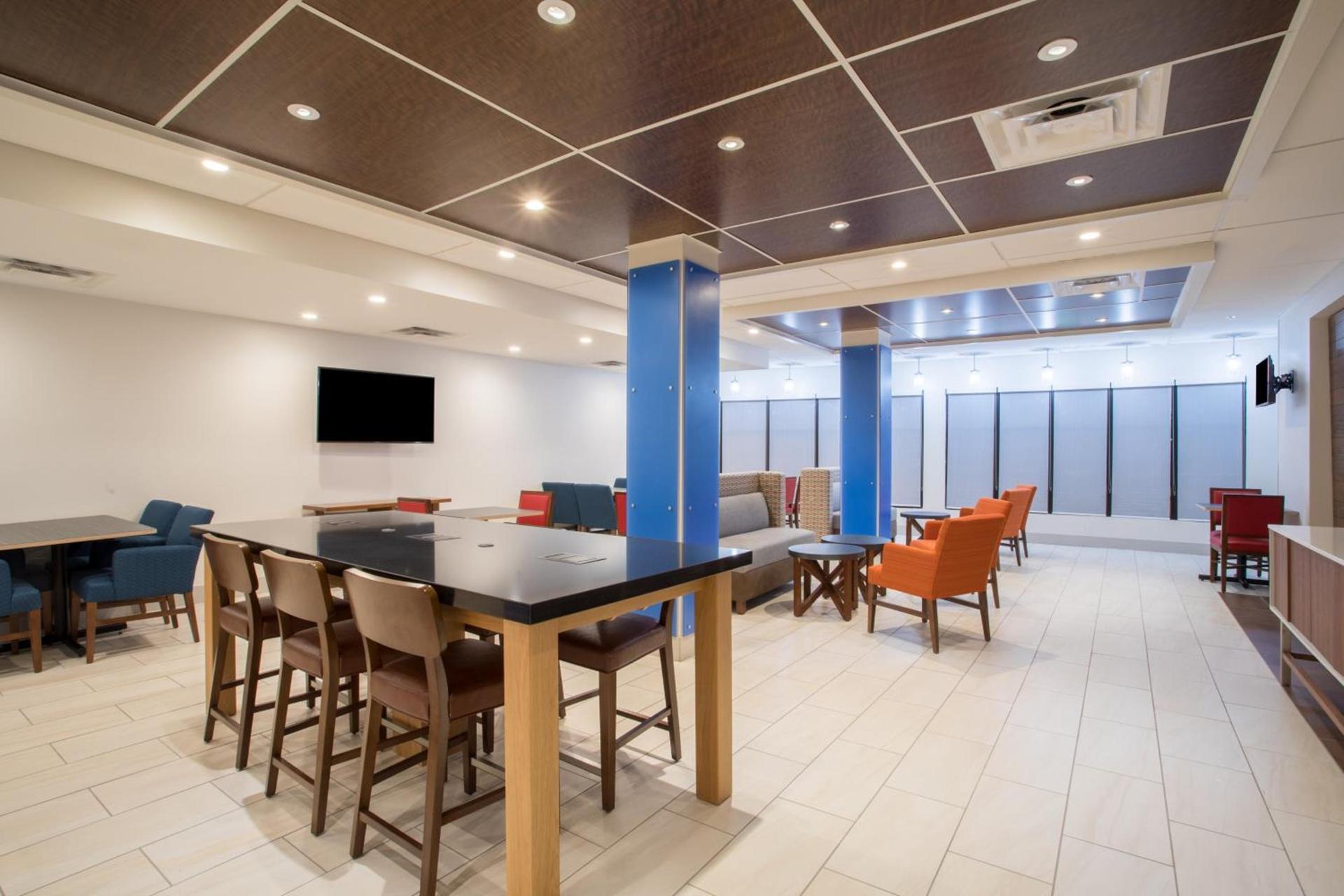 Holiday Inn Express & Suites Owings Mills-Baltimore Area by IHG photo 7