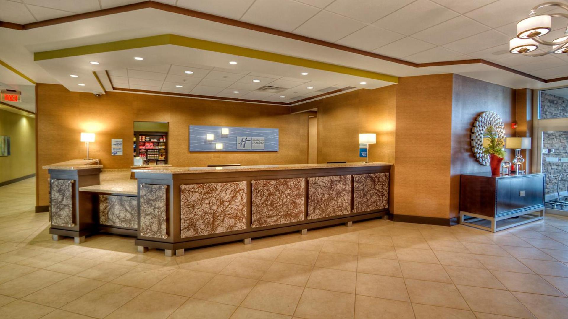 Holiday Inn Express & Suites Pittsburgh SW/Southpointe by IHG photo 4