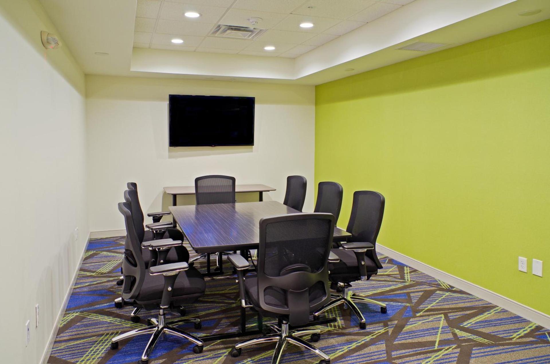 Holiday Inn Express & Suites - Phoenix North - Scottsdale by IHG photo 3